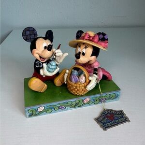 Disney Traditions Jim Shore Mickey & Minnie Easter Figurine – Easter Artistry